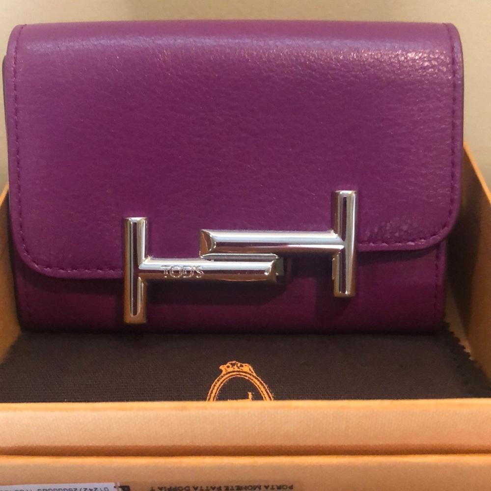 Women’s Tods petite wallet